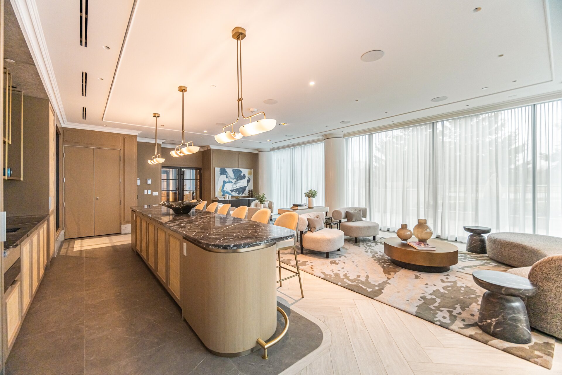 Resident lounge with bar – Royal Orchard residences